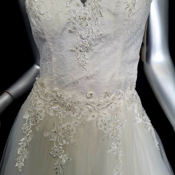 NWT~$1195~BONNY BRIDAL~8/10~TWO PIECE IVORY LACE WEDDING DRESS TRAIN SKIRT - Picture 10 of 16